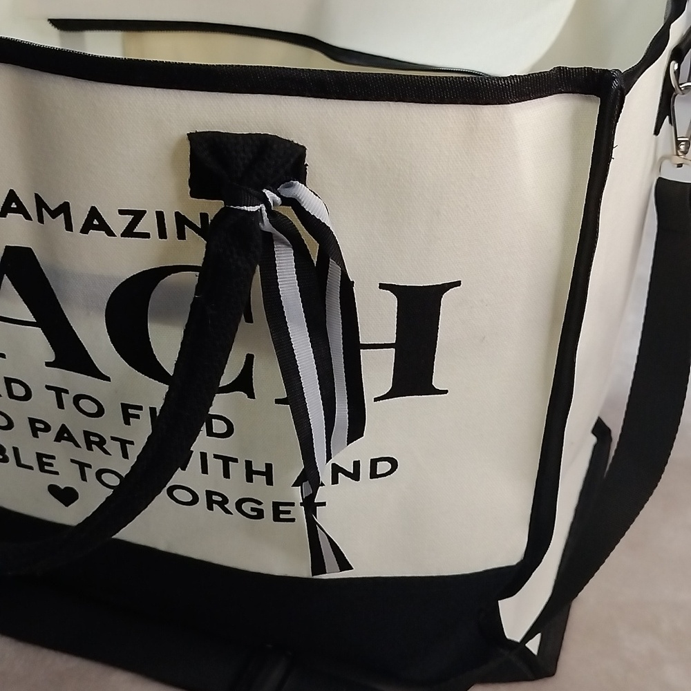 C😊ach Black and Cream Tote Bag Set - Picture 4 of 12